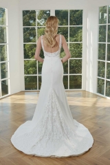 WT4363 Fitting Crepe Wedding Dress Split on Leg